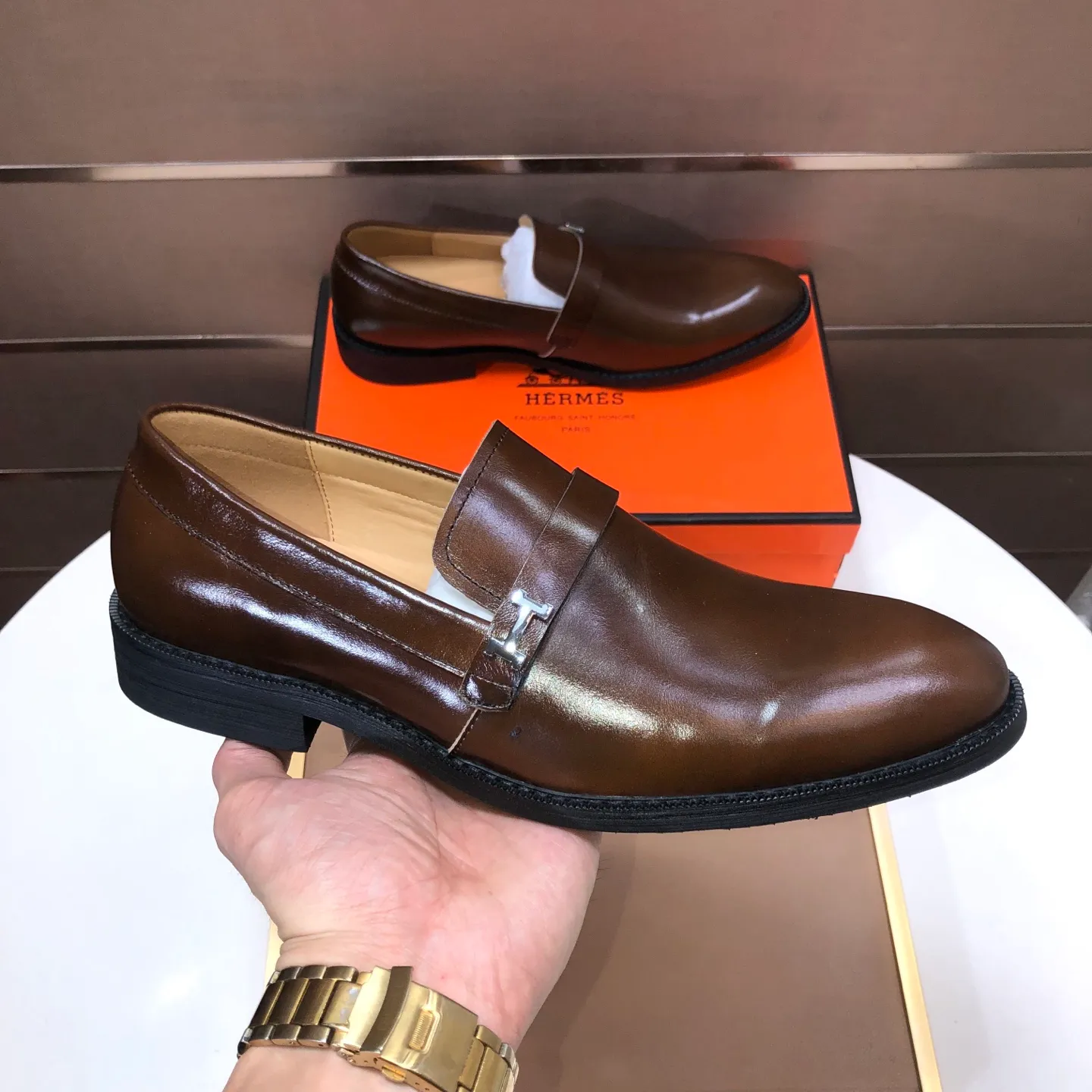 Men's Men's Shoes💰540💰[HERMES] (cowhide lining)🍀Italian top luxury🍀He does not pursue novel styles and gorgeous colors, but attracts the favor of successful men with his flawless, elegant and classic style. Formal leather shoes This very comfortable, simple and stable style allows you to easily match any style! The pattern is absolutely 1:1 refined from the original case, and we strive for excellence in materials, imported cowhide + cowhide lining💪💪💪extraordinary texture👍! .Code number: 39-45 (45 customized)